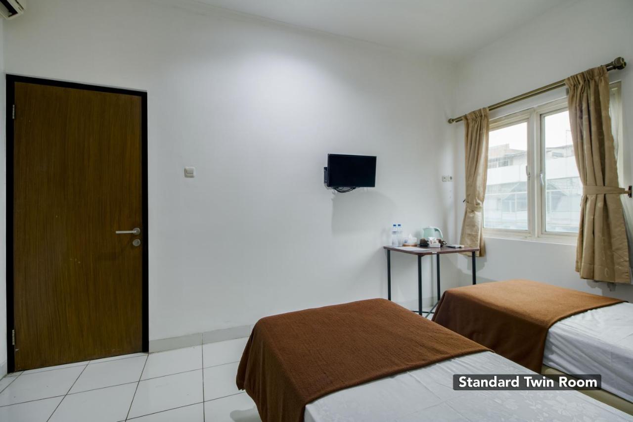 Hotel Arjuna Bekasi Eksteriør billede